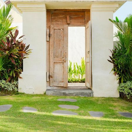 Rara Guesthouse Canggu Esterno foto
