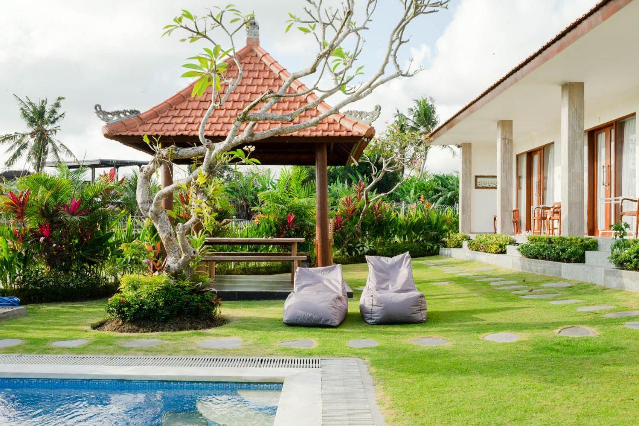 Rara Guesthouse Canggu Esterno foto