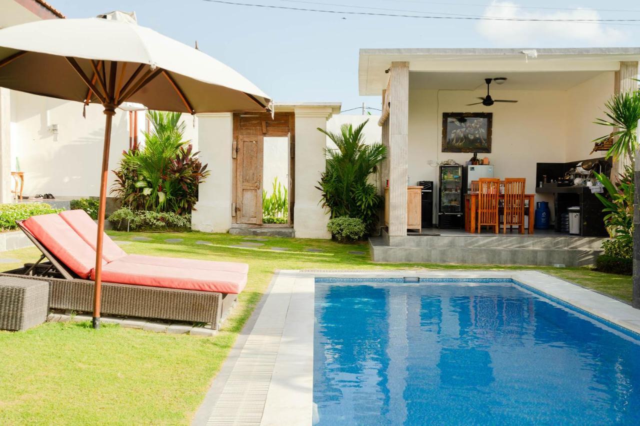 Rara Guesthouse Canggu Esterno foto