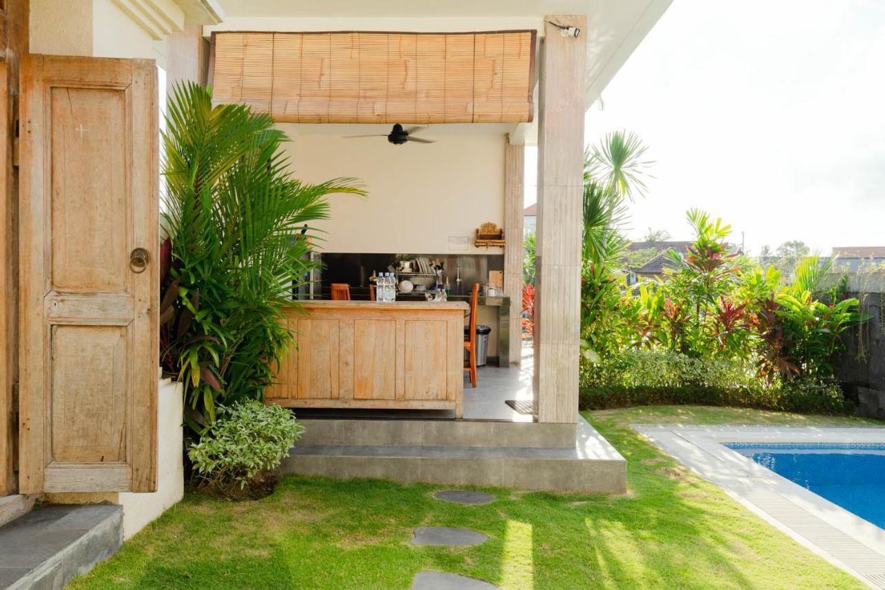 Rara Guesthouse Canggu Esterno foto